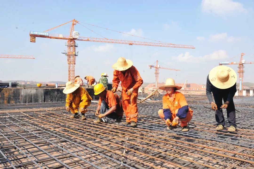 劳务资质取消，建筑企业如何凭营业执照接分包？策略应对指南